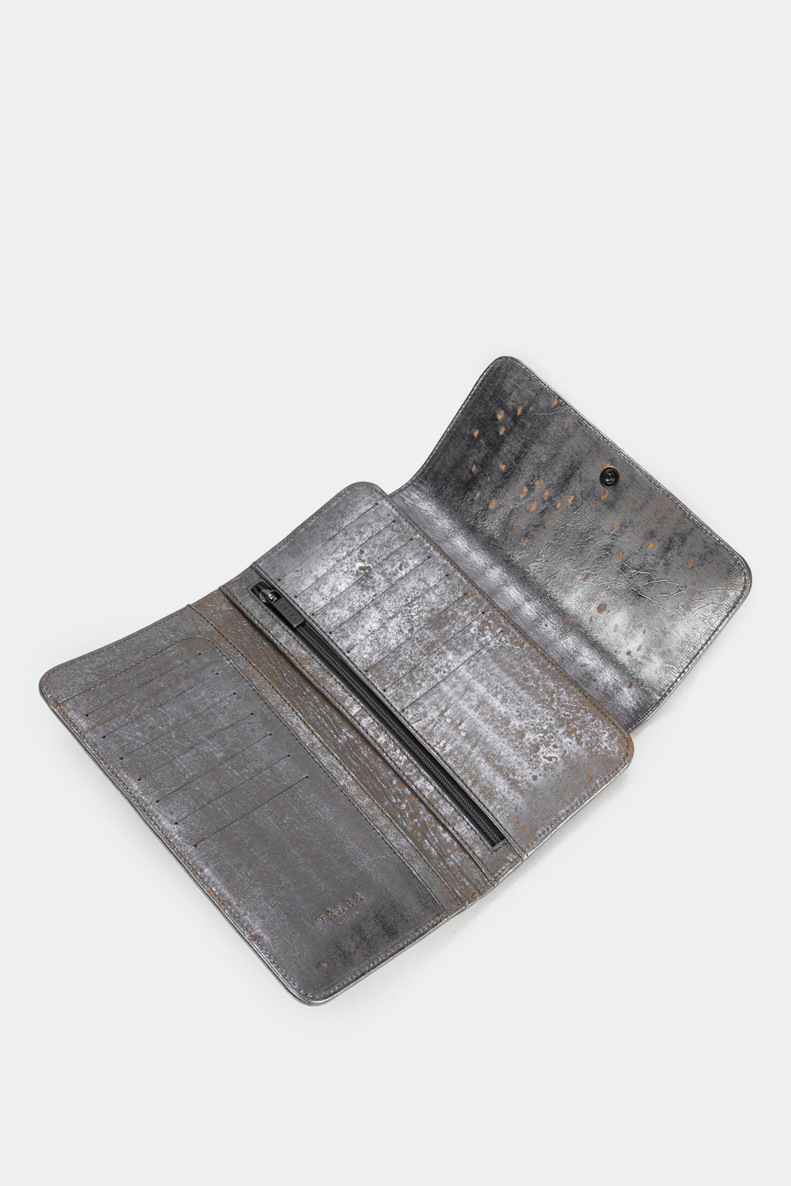 Women’s Colors Long Wallet in Leather with Handcrafted Effect