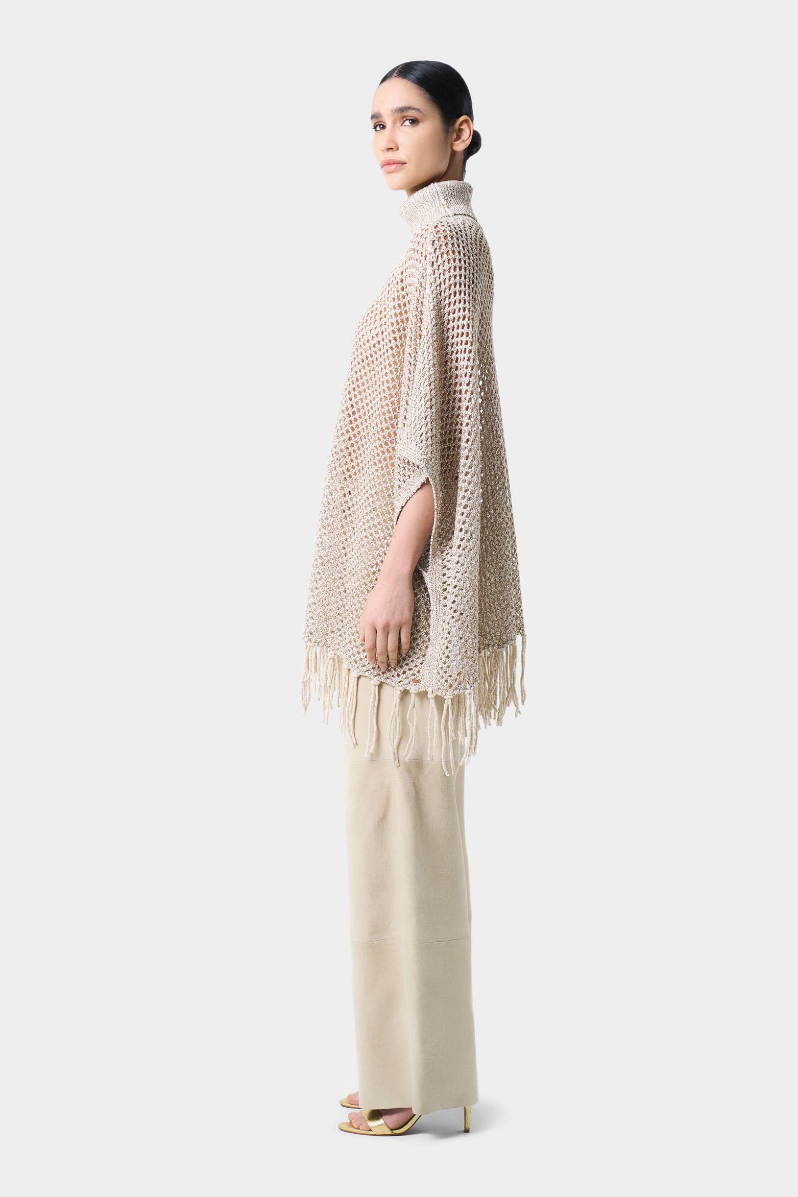 Lyra sweater knitted for women fringed