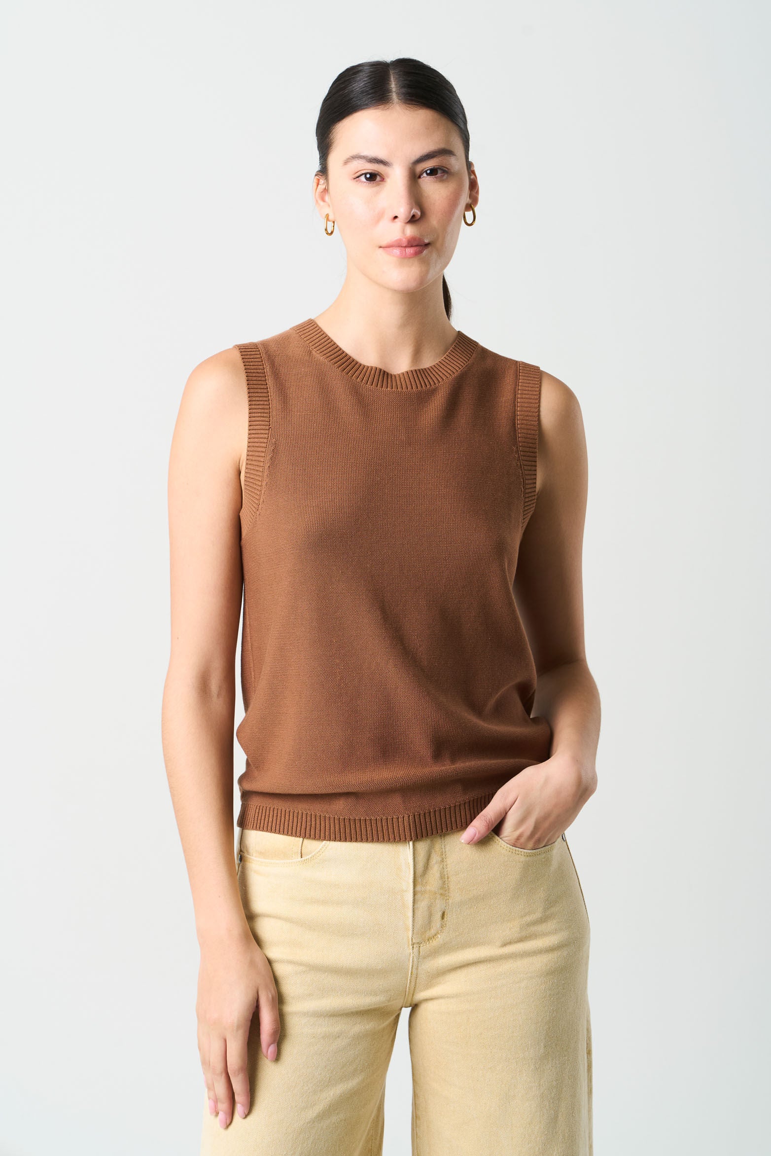 Lightweight Astromelia knit top for women