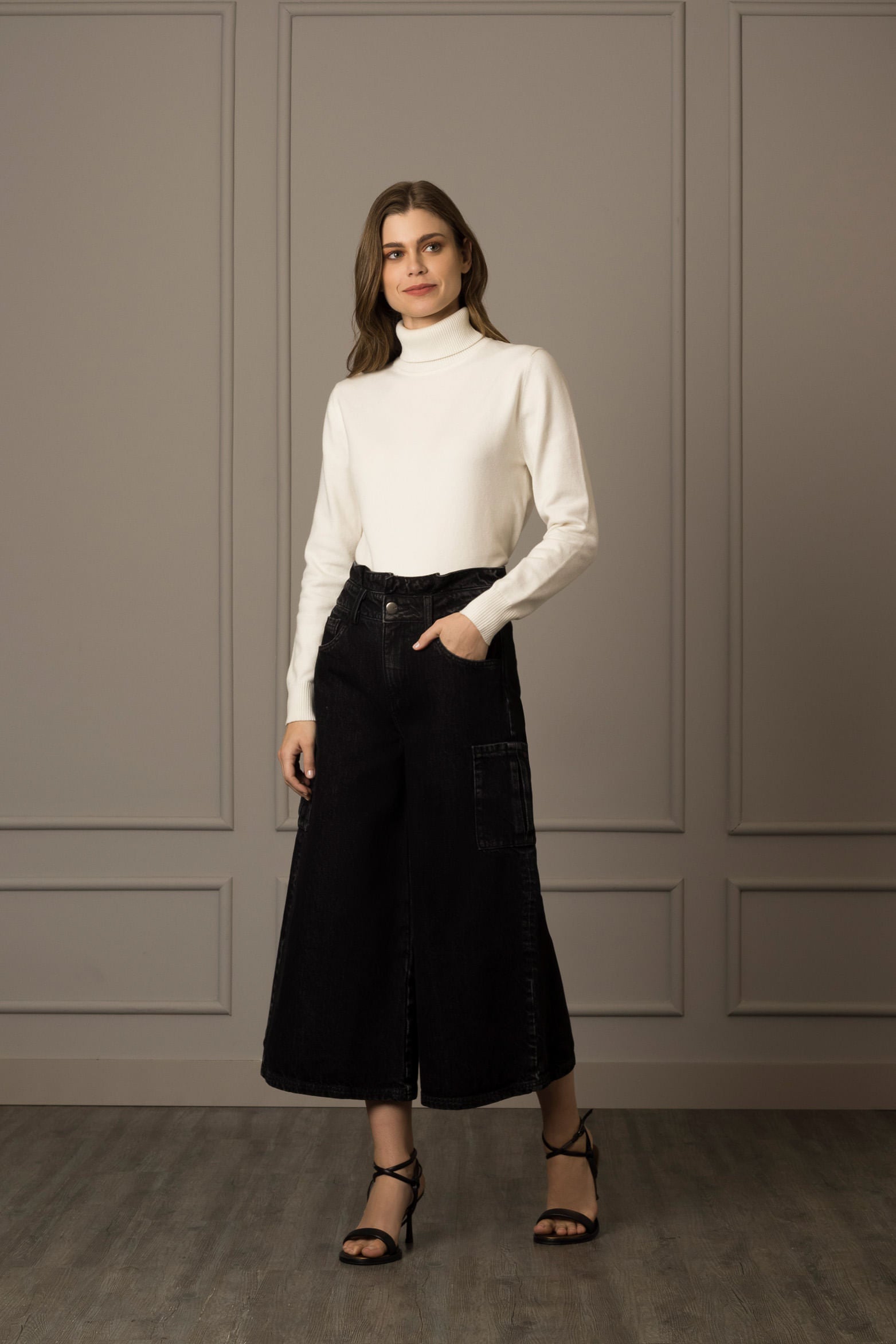 Women’s Beijing Wide-Leg Cropped Jean in Flat Weave