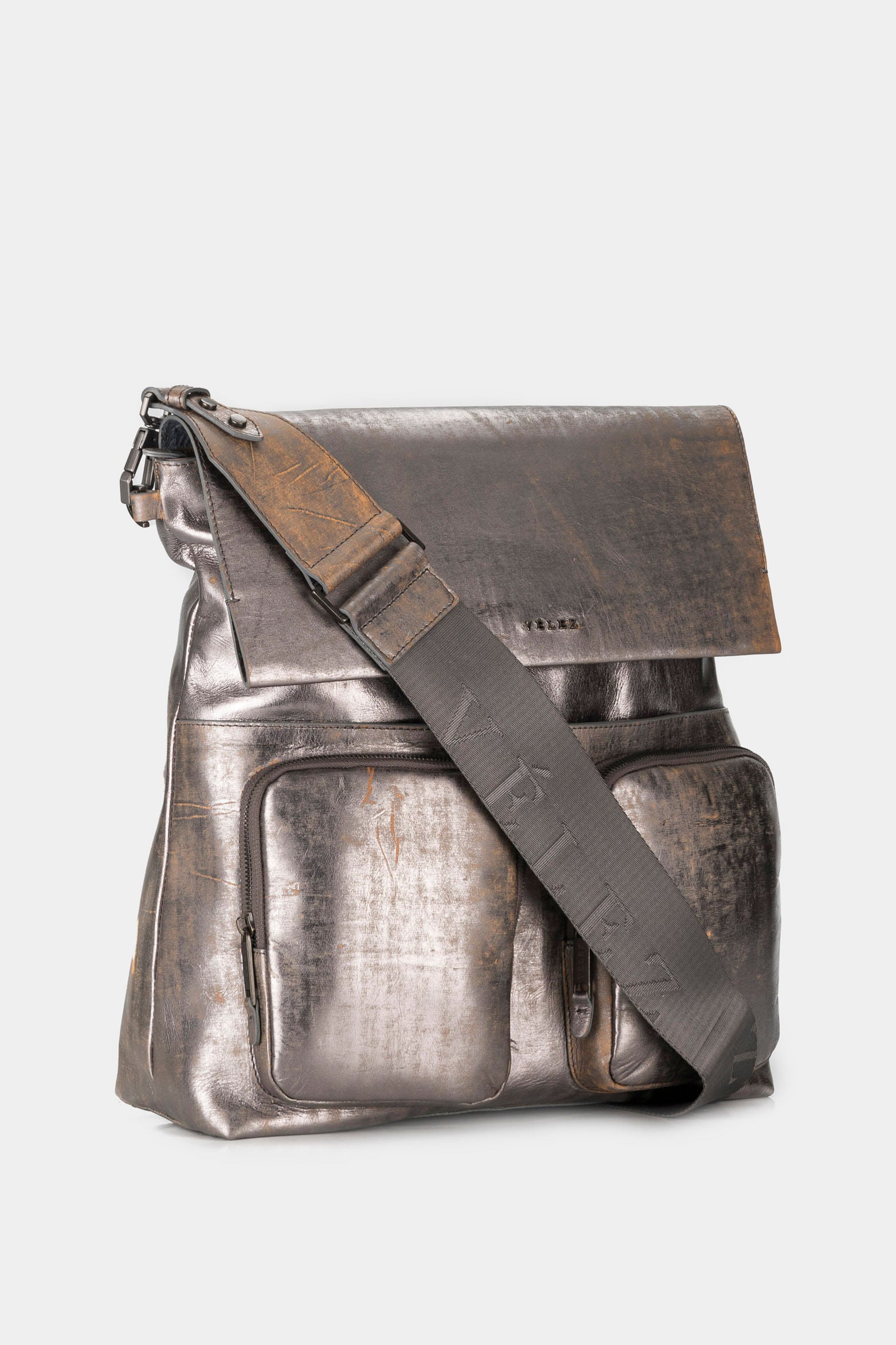 Women’s Albarracín Shopper Handbags in Leather with Flap and Snap Closure