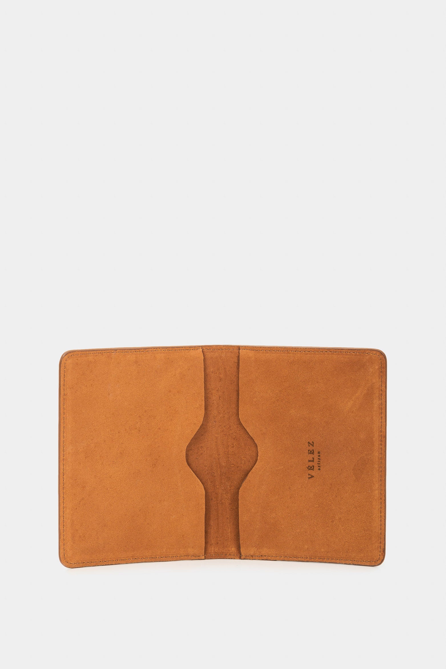 Men’s Travel 2.0 Leather Passport Holder Aged Effect Honey