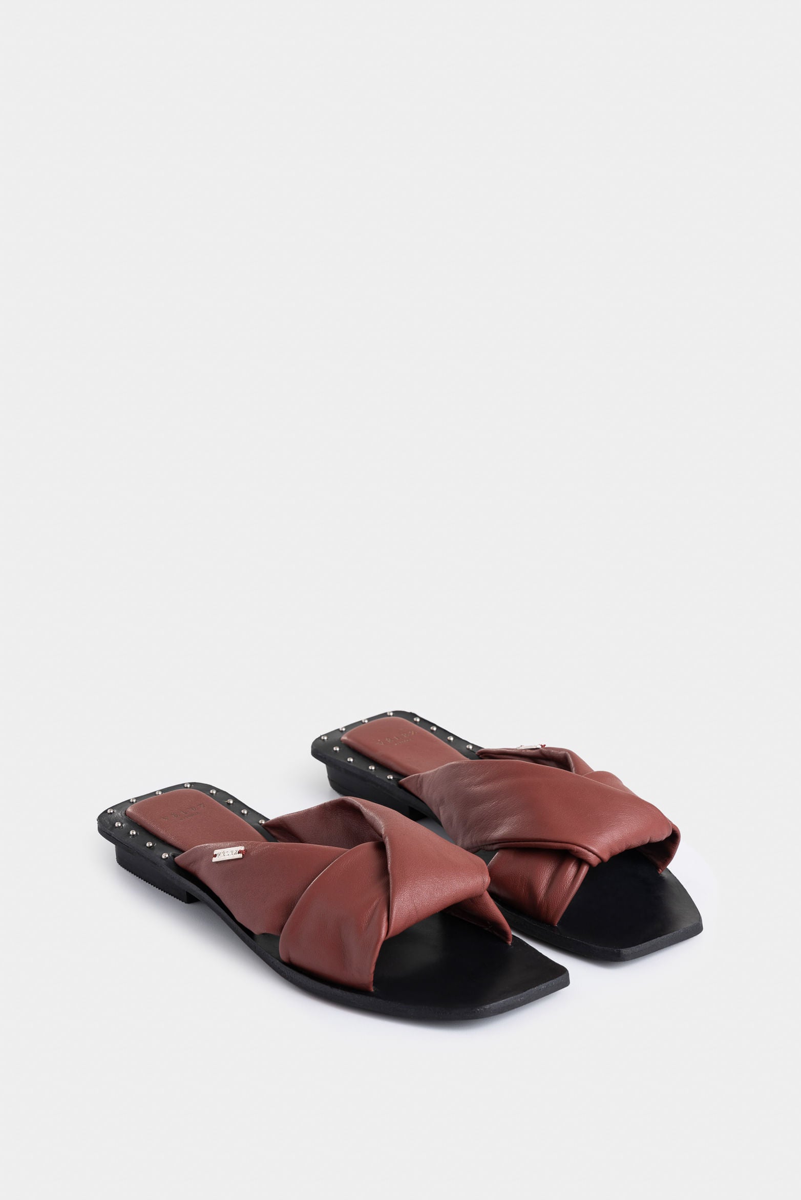 Circe Flat Leather Sandals for Women with Crossed Detail