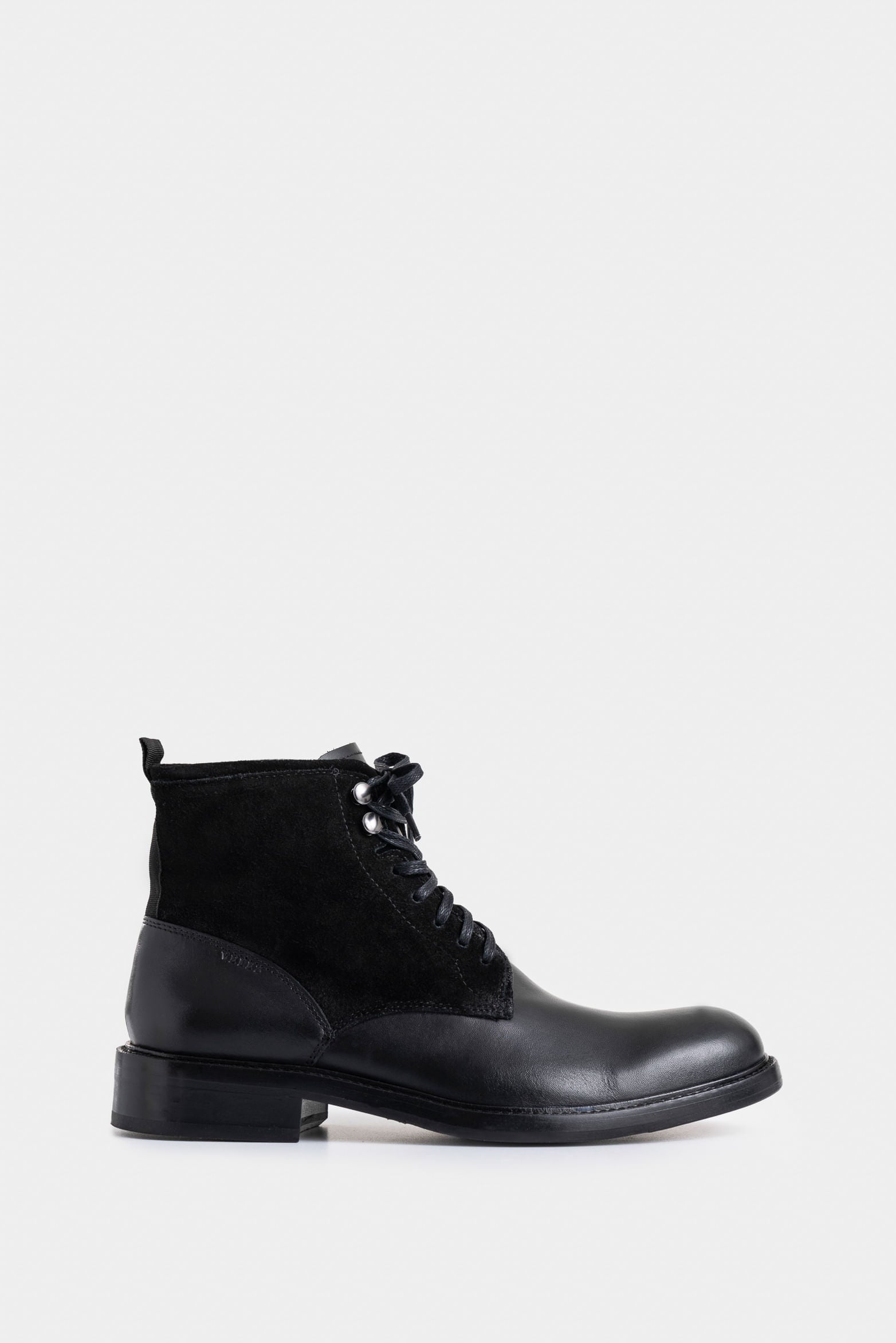 Solar Leather Boots for Men Texture Combination