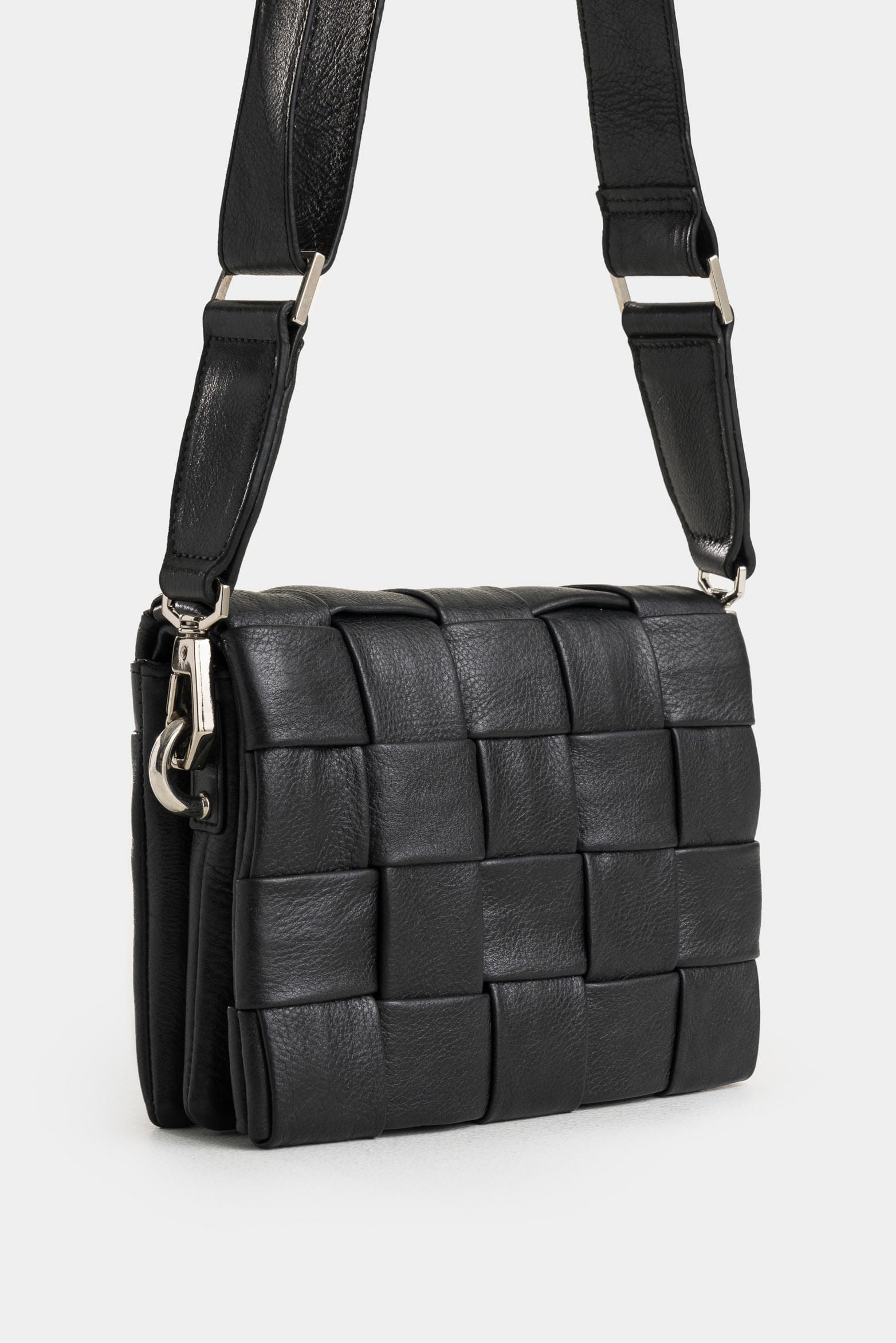 Alpin Leather Hands-Free Bag for Women with Woven Flap