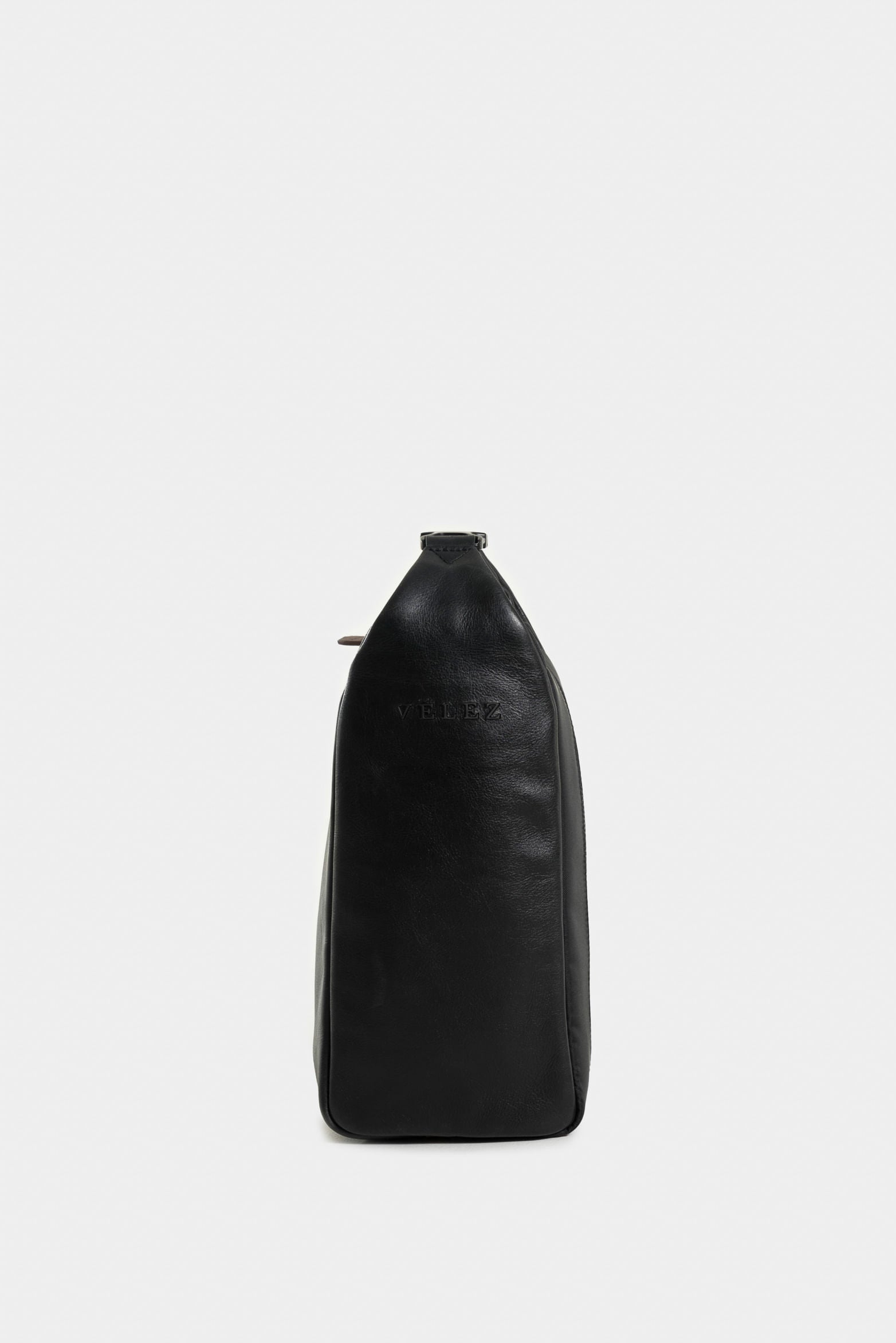 Men’s Leather Travel Organizer Contrast Detail