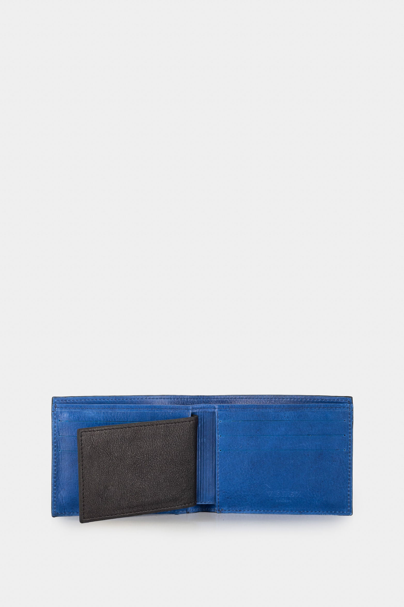 Men’s Vent Wallet in Smooth Leather with Metallic Appliqué