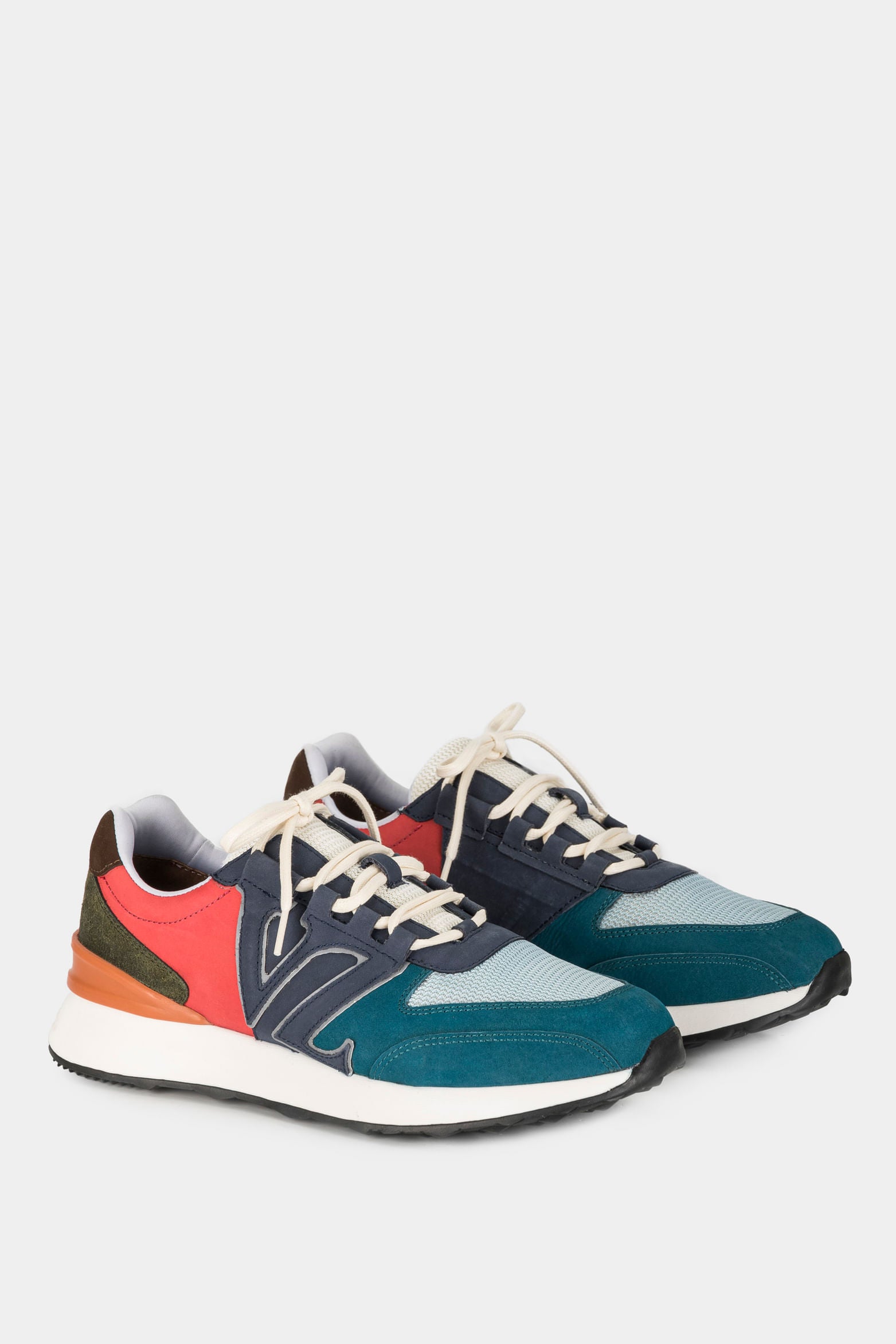 Men’s Australia Sneakers in Smooth Leather with Color Contrast