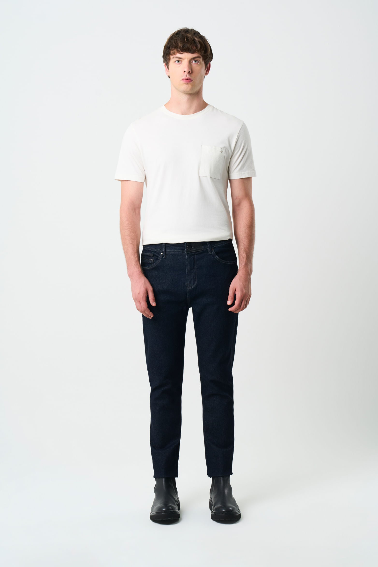 Men's semi-fitted obi jean with leather detail