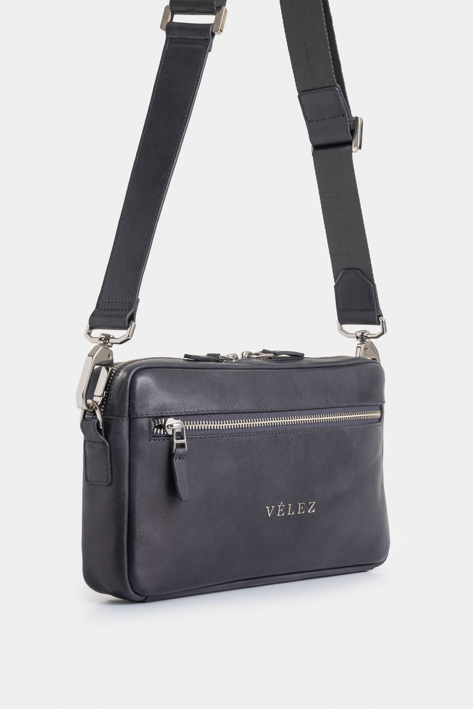 Cassat 2 leather crossbody bag for men with scriber effect