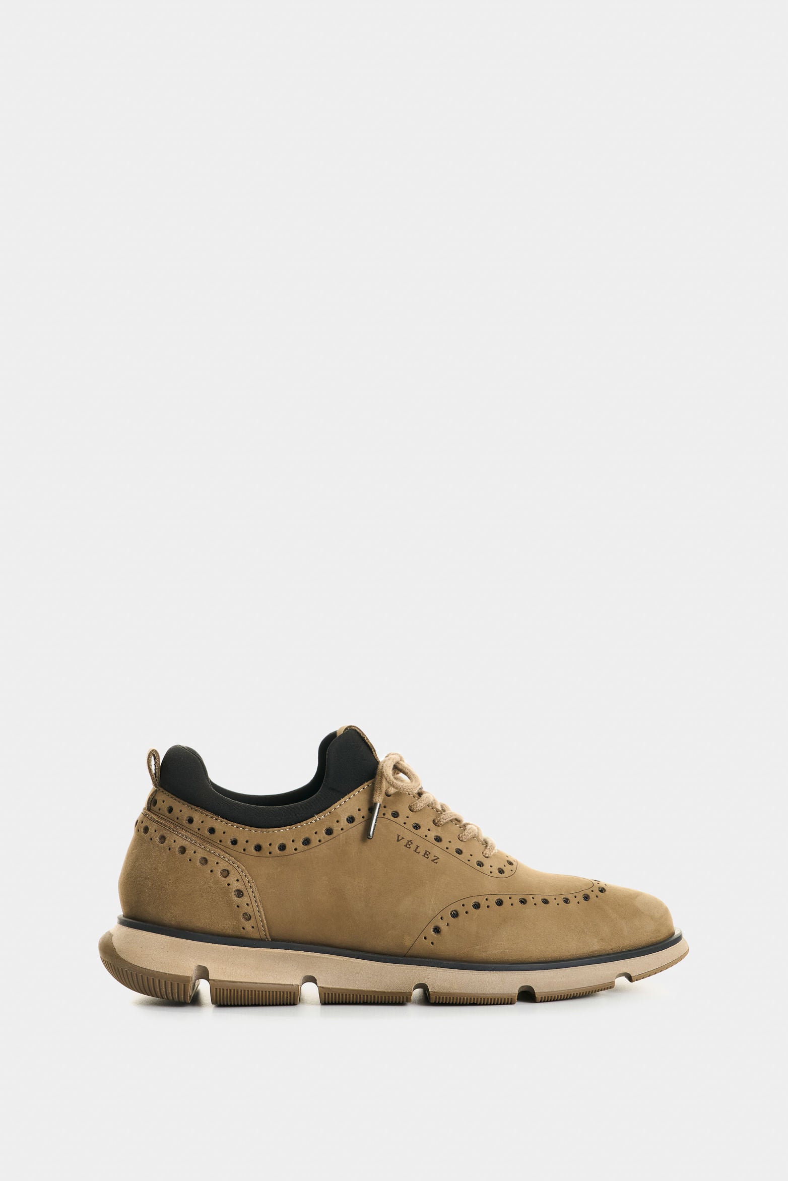 Men’s Apolo Nubuck Leather Lace-Up Shoes Sport Details
