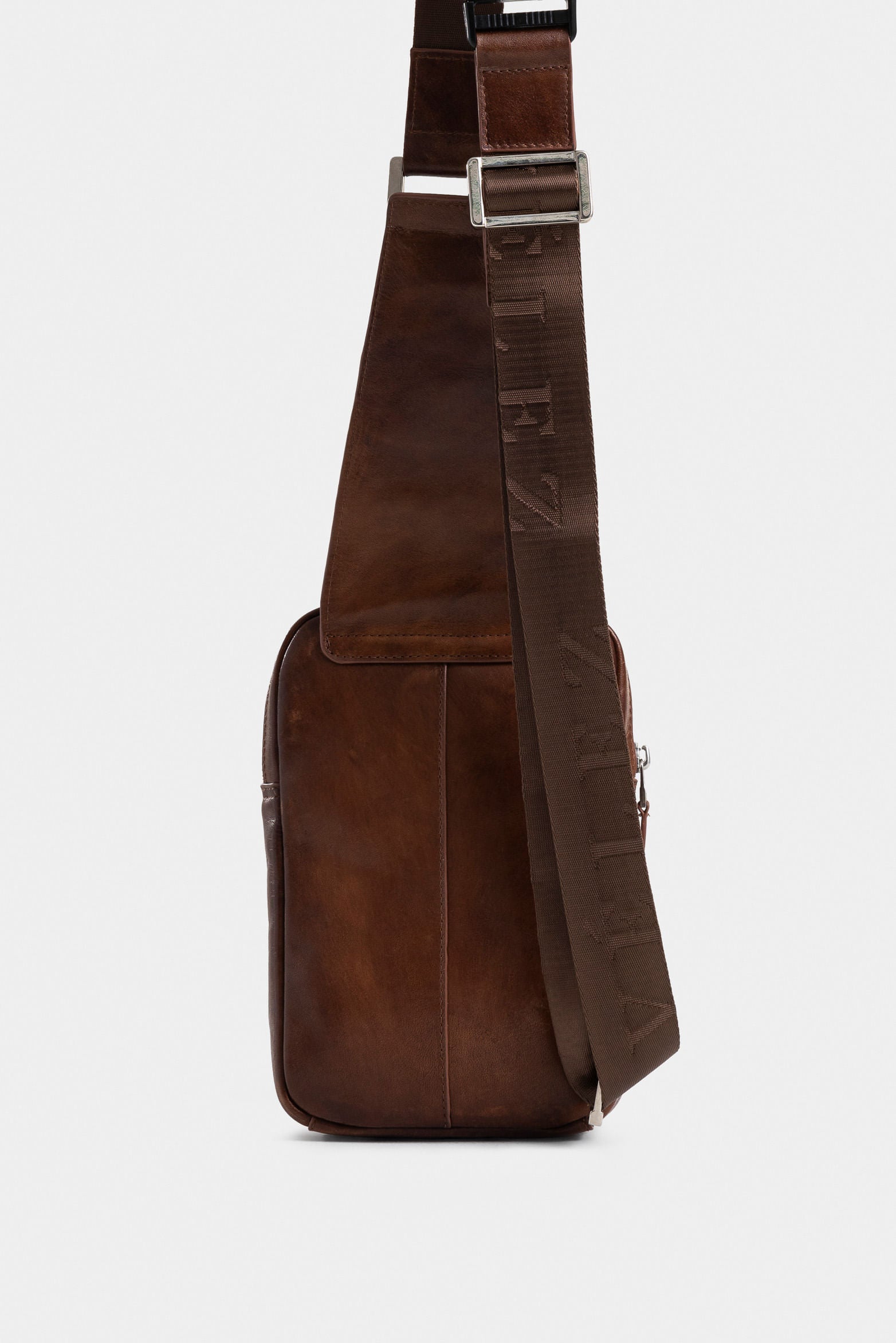 Mikeno 3 Aged Leather Hands-Free Bag for Men – Velez Artisan