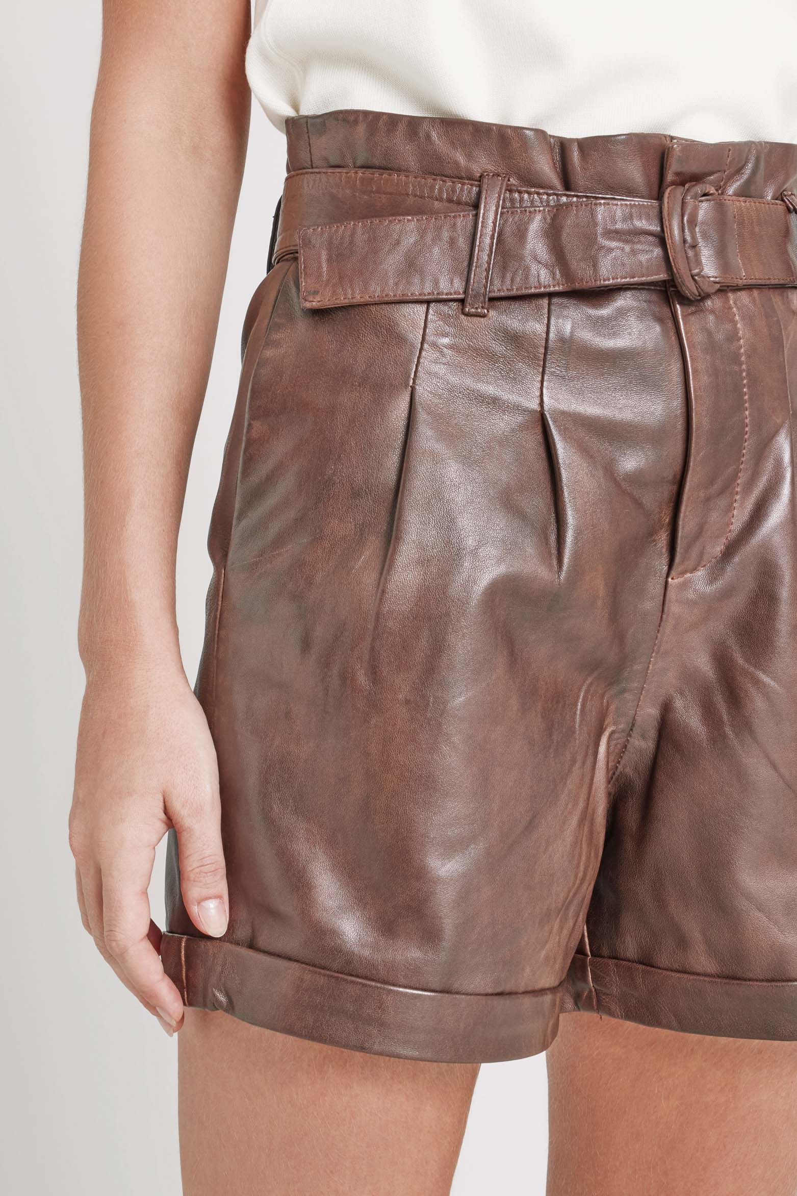 Clover leather shorts for women with belt and buckle