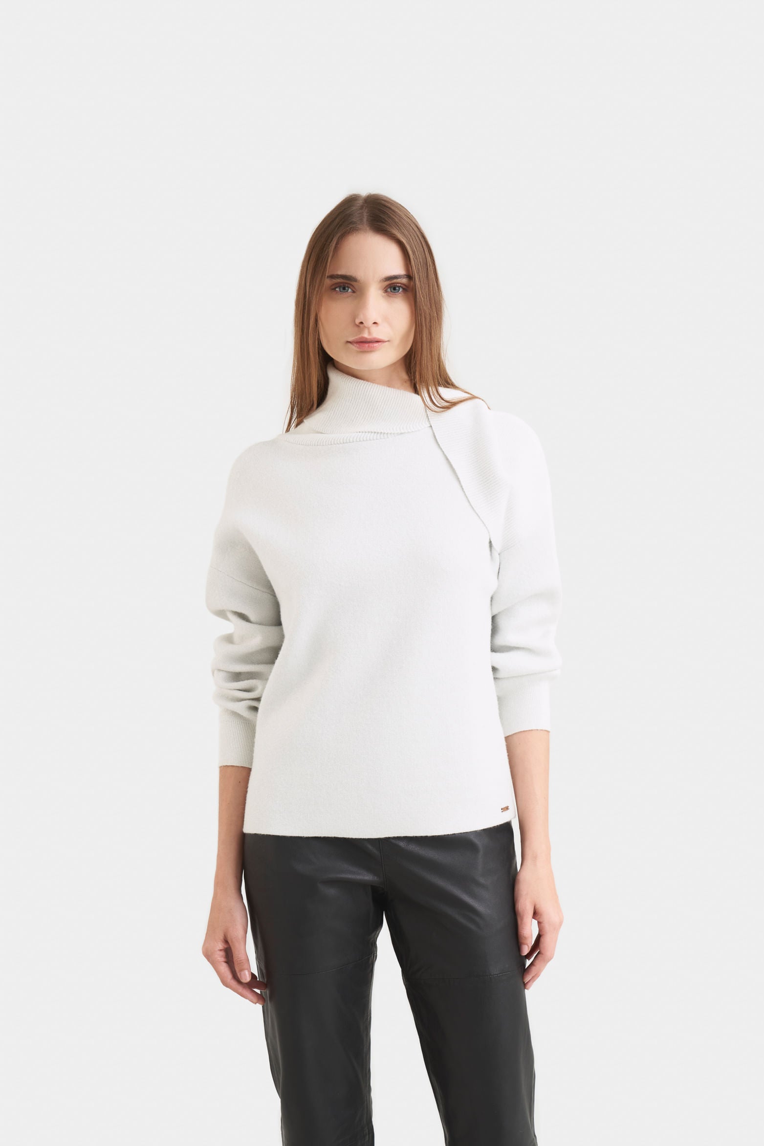 Calas Knitted Sweater for Women with Draped Collar Effect