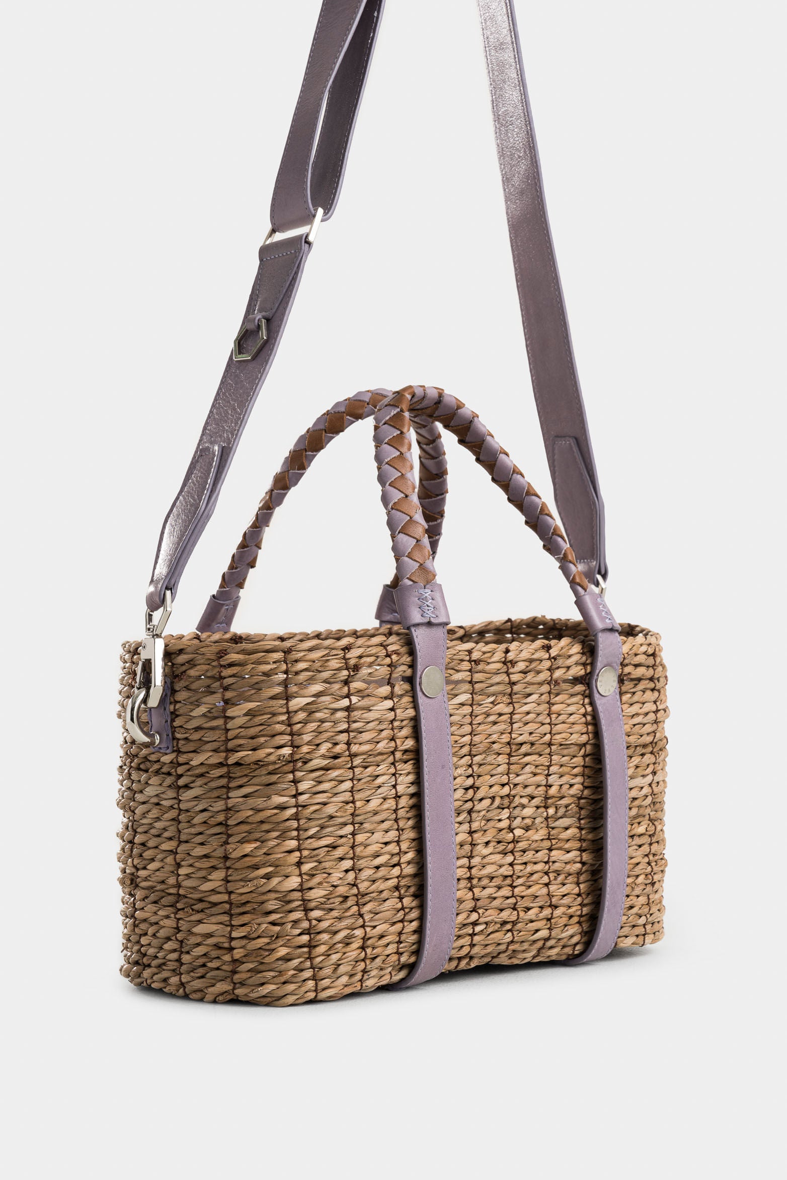 Natural Fiber Bowling Basket Bag with Braided Handle for Women in Lilac